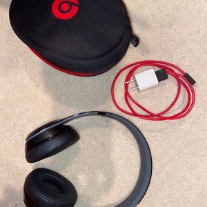 Beats Solo Wireless Headphones